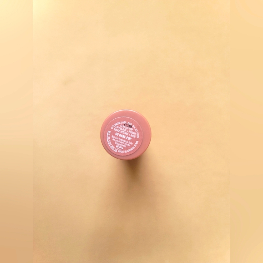 CLINIQUE MOISTURIZING LIPSTICK